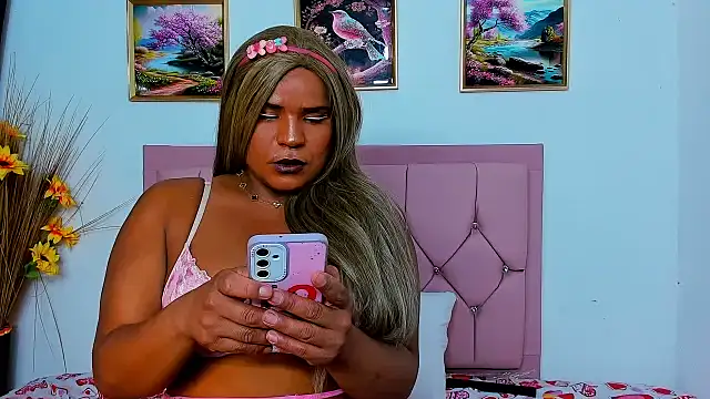 luciana osorno online show from April 25, 12:13 am