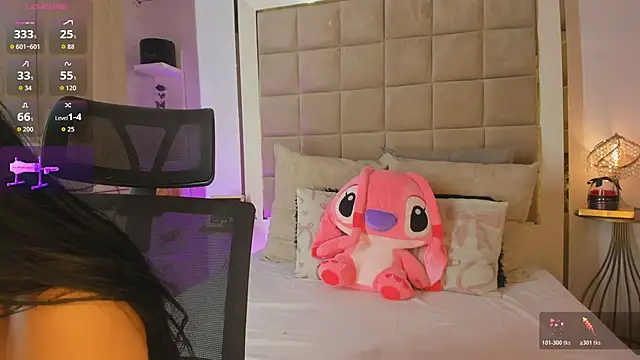 Victoria adaams online show from November 15, 10:45 am