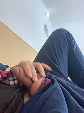 Snapshot of GHsveter chatting on December 15, 10:07 am GHsveter online show from December 15, 10:07 am