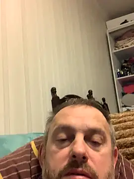 Snapshot of GHsveter chatting on October 12, 10:25 am GHsveter online show from October 12, 10:25 am