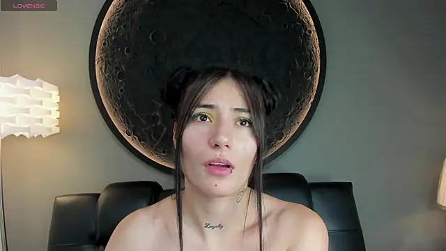 Snapshot of miss_sharlotte18 chatting on February 11, 6:11 pm miss sharlotte18 online show from February 11, 6:11 pm