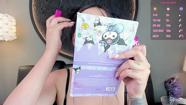 Snapshot of miss_sharlotte18 chatting on February 19, 8:10 pm miss sharlotte18 online show from February 19, 8:10 pm