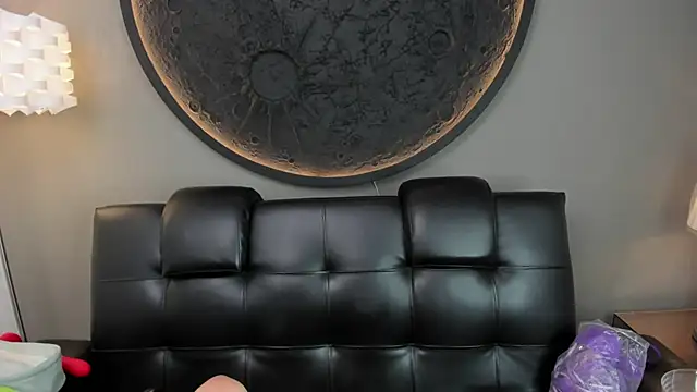 Snapshot of miss_sharlotte18 chatting on February 25, 6:09 pm miss sharlotte18 online show from February 25, 6:09 pm