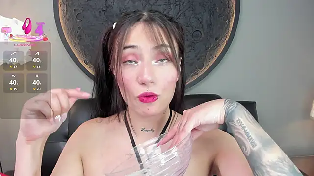 Snapshot of miss_sharlotte18 chatting on February 26, 6:11 pm miss sharlotte18 online show from February 26, 6:11 pm