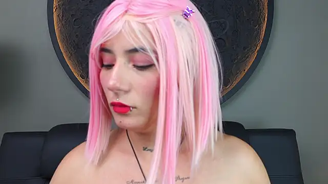 Snapshot of miss_sharlotte18 chatting on September 23, 6:11 pm miss sharlotte18 online show from September 23, 6:11 pm