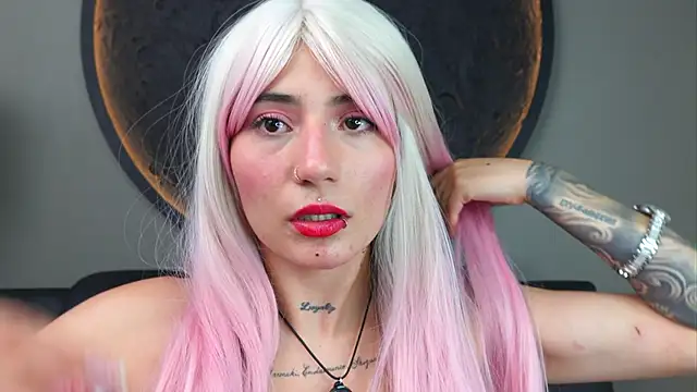 Snapshot of miss_sharlotte18 chatting on September 27, 6:13 pm miss sharlotte18 online show from September 27, 6:13 pm