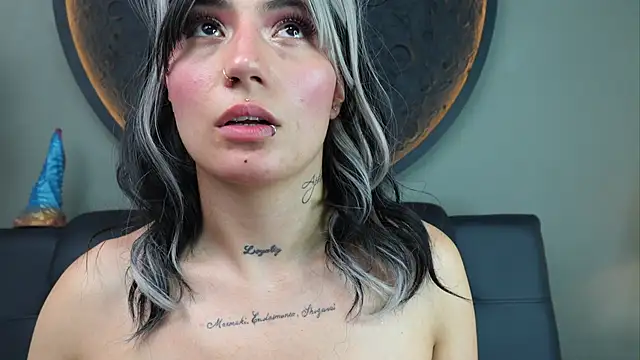 Snapshot of miss_sharlotte18 chatting on October 30, 5:57 pm miss sharlotte18 online show from October 30, 5:57 pm