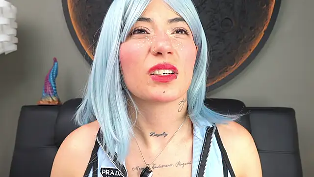 Snapshot of miss_sharlotte18 chatting on November 19, 6:08 pm miss sharlotte18 online show from November 19, 6:08 pm