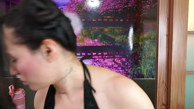 Snapshot of miss_sharlotte18 chatting on December 3, 6:06 pm miss sharlotte18 online show from December 3, 6:06 pm