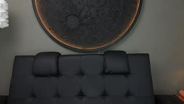 miss vaiolette online show from September 19, 11:11 am