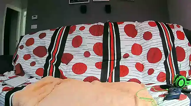 Snapshot of txan9876 chatting on January 25, 9:14 pm txan9876 online show from January 25, 9:14 pm