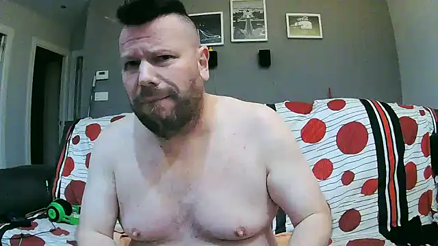 txan9876 online show from December 3, 5:59 am