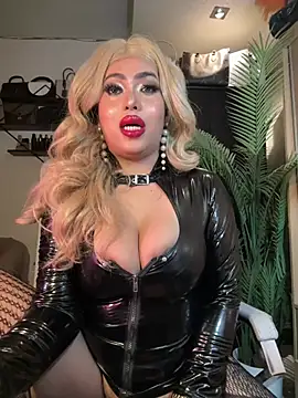 BigDominaMia online show from February 8, 7:45 am