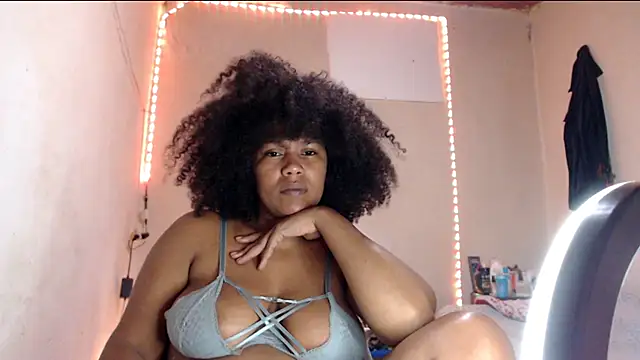 Snapshot of cherry_cleou chatting on March 4, 5:24 am cherry cleou online show from March 4, 5:24 am