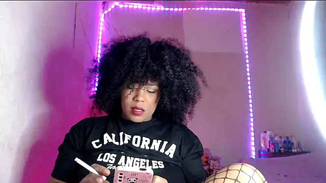 Snapshot of cherry_cleou chatting on March 28, 3:00 pm cherry cleou online show from March 28, 3:00 pm