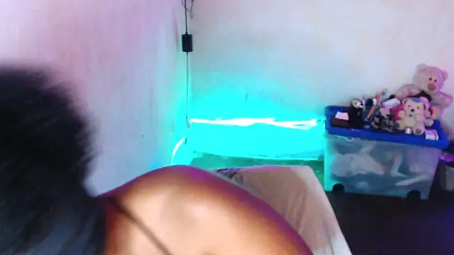 Snapshot of cherry_cleou chatting on May 16, 6:50 pm cherry cleou online show from May 16, 6:50 pm