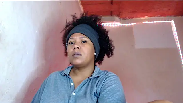 Snapshot of cherry_cleou chatting on May 25, 5:57 am cherry cleou online show from May 25, 5:57 am