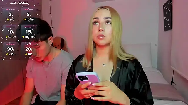 sophi mooreno online show from December 19, 11:25 pm