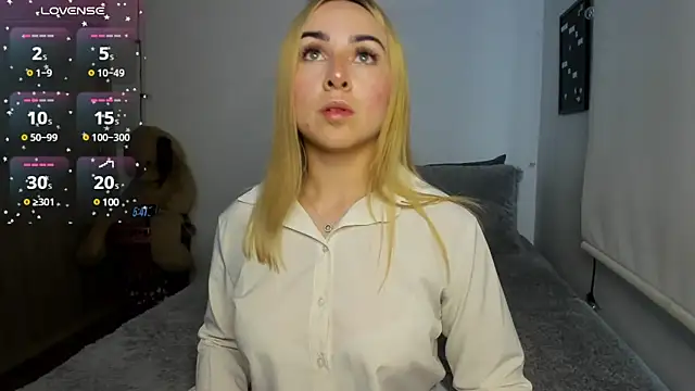 sophi mooreno online show from February 26, 10:42 pm