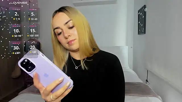 sophi mooreno online show from March 10, 10:02 pm