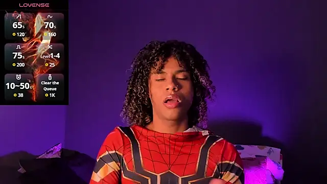 Lucas eevans online show from December 9, 7:50 pm