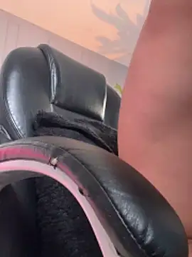 Frank Farrell online show from April 3, 7:01 pm