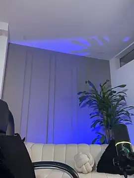 Frank Farrell online show from April 22, 7:37 pm