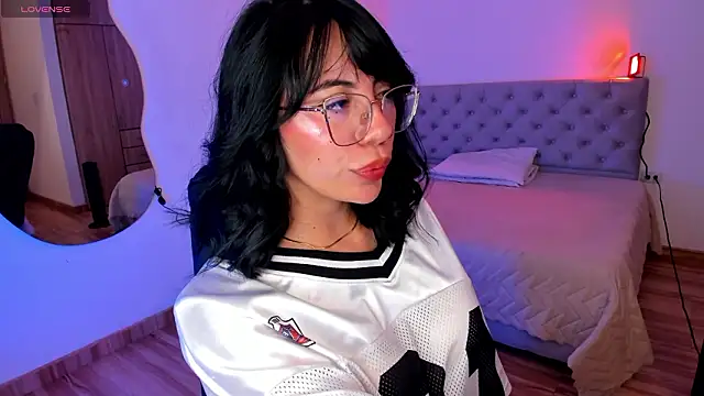 Silvanna-Moree online show from March 11, 3:07 pm