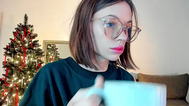 Snapshot of Kossie_ chatting on December 22, 7:11 am Kossie  online show from December 22, 7:11 am