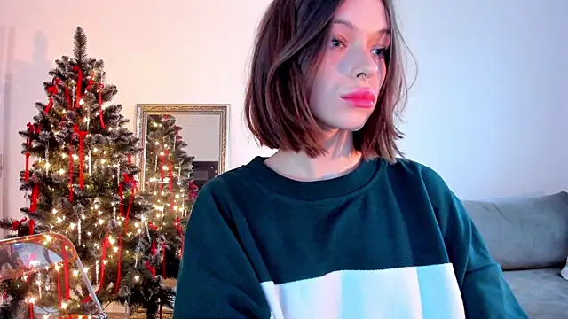 Snapshot of Kossie_ chatting on December 22, 10:17 am Kossie  online show from December 22, 10:17 am