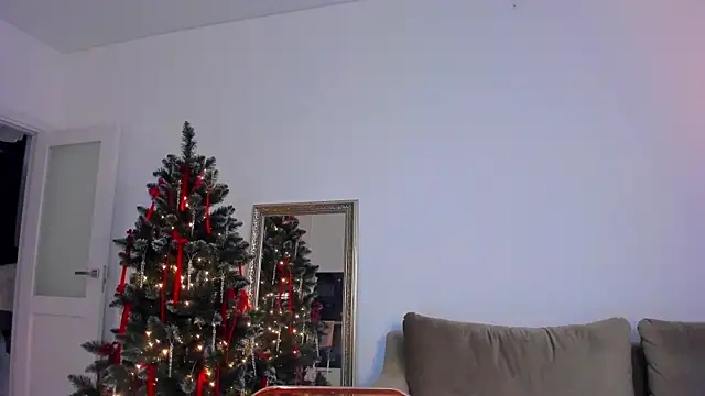 Snapshot of Kossie_ chatting on December 25, 11:22 am Kossie  online show from December 25, 11:22 am