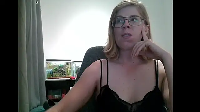 SavannaGirly online show from March 14, 5:02 pm
