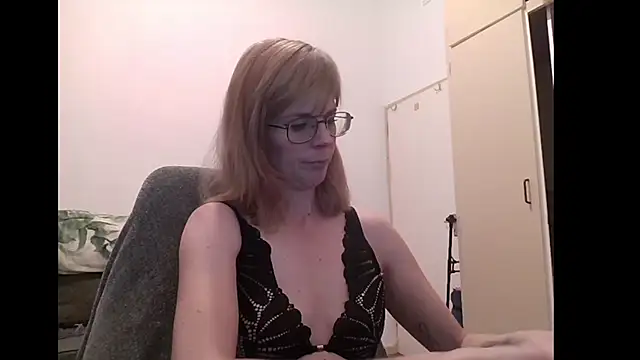 SavannaGirly online show from October 10, 8:46 am