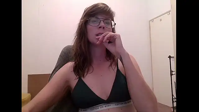 SavannaGirly online show from April 2, 1:53 pm