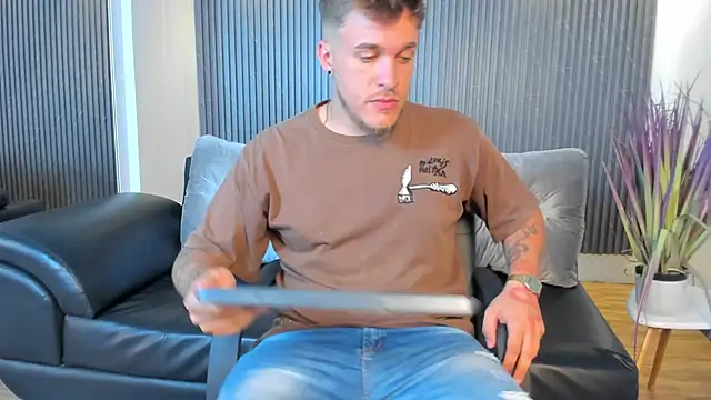 keane lee online show from January 9, 7:29 pm