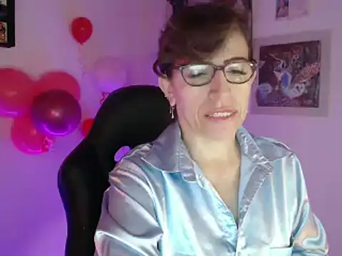 Chayla Ruiz online show from February 16, 12:10 pm