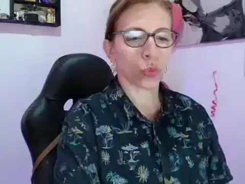 Chayla Ruiz online show from February 24, 4:26 pm