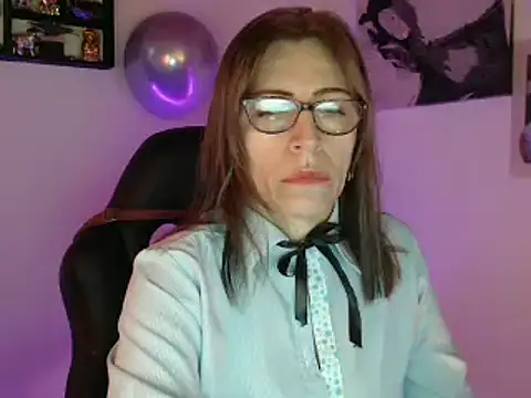 Chayla Ruiz online show from March 3, 6:22 pm