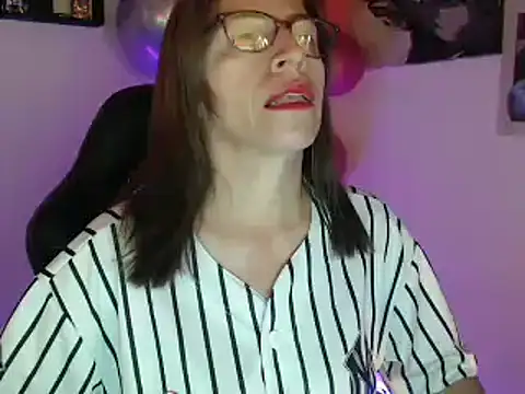 Chayla Ruiz online show from March 9, 1:59 pm