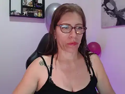 Chayla Ruiz online show from March 13, 9:37 pm