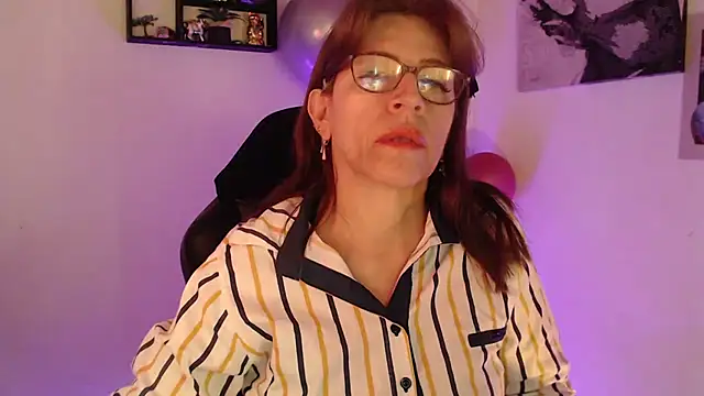 Chayla Ruiz online show from March 14, 2:30 pm