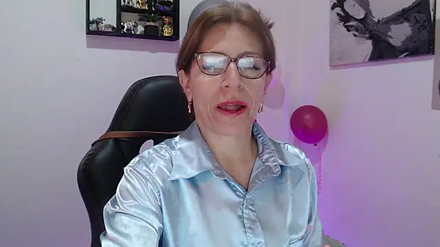 Chayla Ruiz online show from March 19, 5:17 pm