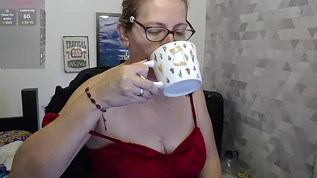 Chayla Ruiz online show from September 9, 12:15 pm