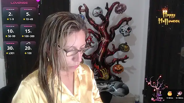 Chayla Ruiz online show from November 2, 11:01 am