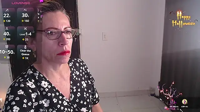 Chayla Ruiz online show from November 6, 11:33 am