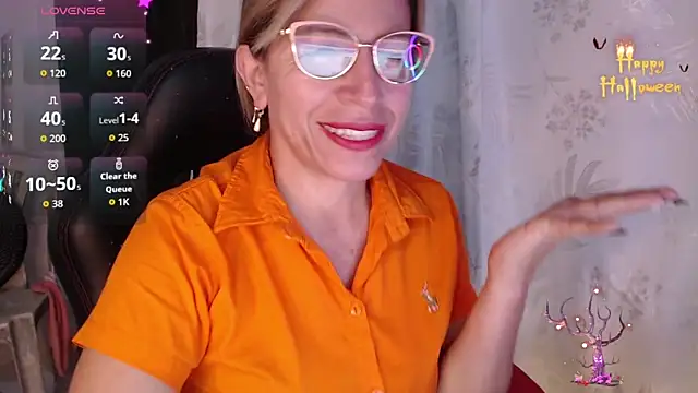 Chayla Ruiz online show from December 4, 10:24 am