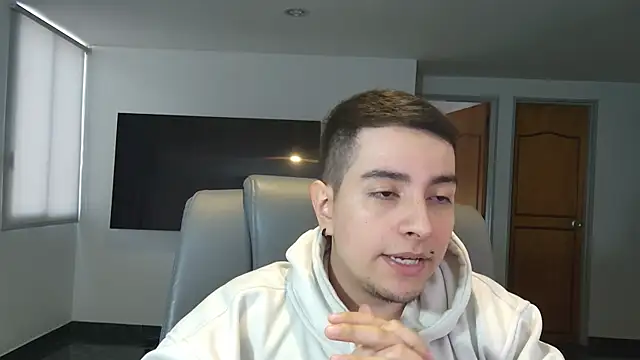 Jhoan saenz online show from November 11, 9:04 pm