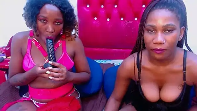 XSCARLETQUEENXX online show from March 22, 9:40 pm