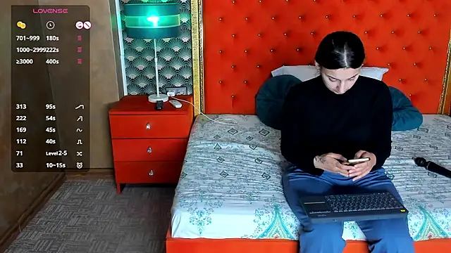 VallerieJones online show from March 22, 12:19 pm