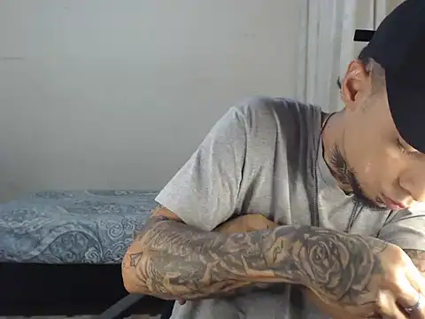 emiliano hottt online show from January 26, 10:46 pm